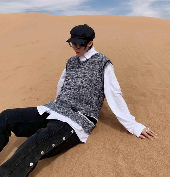 mens desinger sleeveless vest sweater cashmere blend v neck outwear vest for men women 2021 new arrival sweater gray color sml, White;black
mens desinger sleeveless vest sweater cashmere blend v neck outwear vest for men women 2021 new arrival sweater gray color sml, White;black