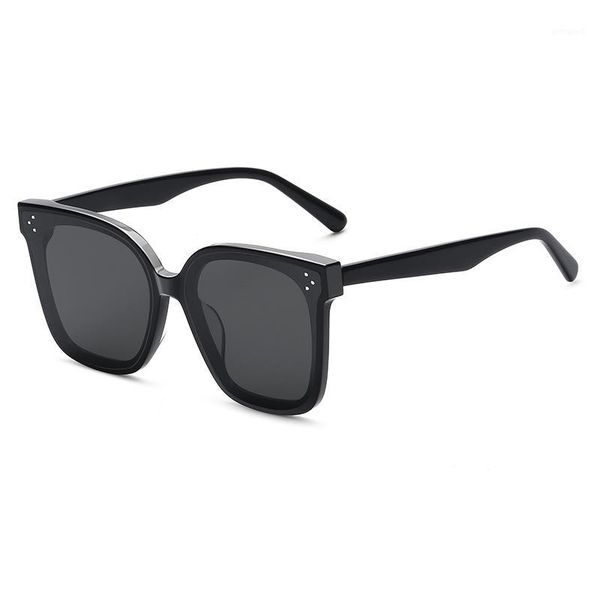 sunglasses standing square female fashion luxury designer gradient lens sun glasses for women goggle ladies uv4001, White;black
sunglasses standing square female fashion luxury designer gradient lens sun glasses for women goggle ladies uv4001, White;black