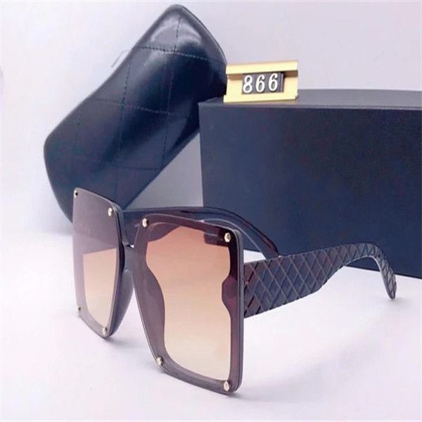 popular designer sunglasses oversized square summer style for women adumbral goggle uv400 lens mixed color with box2588, White;black
popular designer sunglasses oversized square summer style for women adumbral goggle uv400 lens mixed color with box2588, White;black
