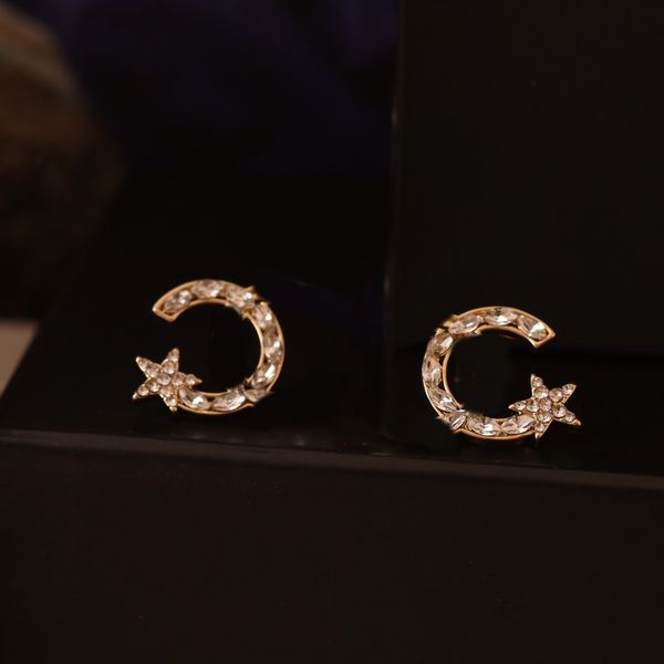 luxury- new product diamond earrings fashion earrings for woman s925 silver needle earrings gold-plated jewelry supply
luxury- new product diamond earrings fashion earrings for woman s925 silver needle earrings gold-plated jewelry supply