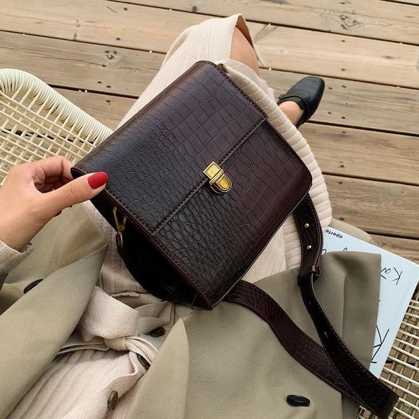 2020 retro fashion messenger bag new leather lady bag designer handbag crocodile pattern one shoulder messenger
2020 retro fashion messenger bag new leather lady bag designer handbag crocodile pattern one shoulder messenger