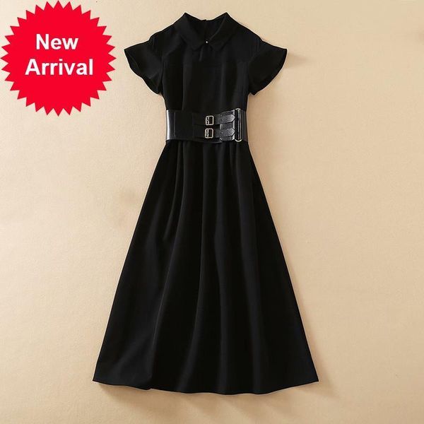new new 2021 female design in black knitted perspective sewing elegant fashion party dress 2x39, Black;gray
new new 2021 female design in black knitted perspective sewing elegant fashion party dress 2x39, Black;gray