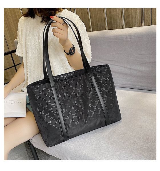 handbag new year one shoulder shopping casual hand tote women's bag
handbag new year one shoulder shopping casual hand tote women's bag