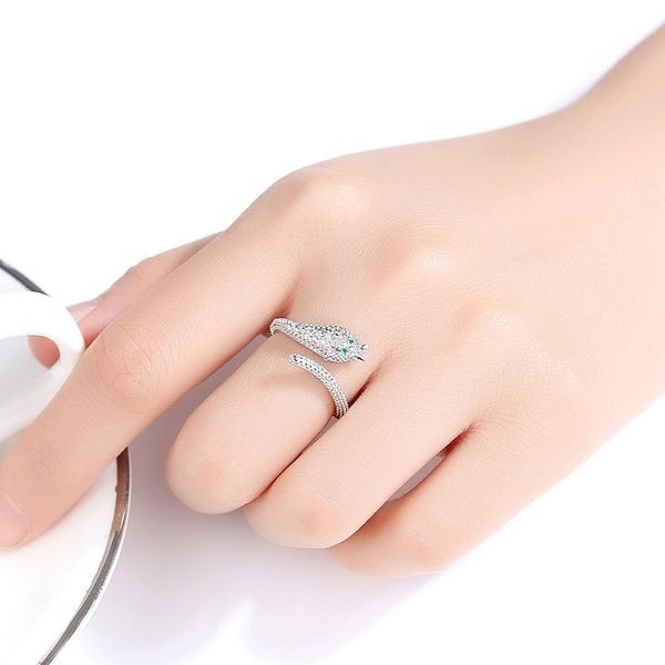 creative serpentine ring fashion female opening micro inlaid zircon ring hand decoration water drop jewelry, Golden;silver
creative serpentine ring fashion female opening micro inlaid zircon ring hand decoration water drop jewelry, Golden;silver