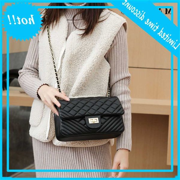 maidudu women's 2020 new classic small fragrance lingge chain fashion versatile one shoulder messenger bag
maidudu women's 2020 new classic small fragrance lingge chain fashion versatile one shoulder messenger bag