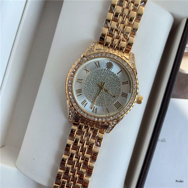 2020 style men's watch fashion sports business all-match life waterproof watch 36mm diamond big dial rose gold strap gift, Slivery;brown
2020 style men's watch fashion sports business all-match life waterproof watch 36mm diamond big dial rose gold strap gift, Slivery;brown