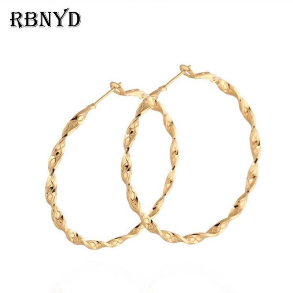 hoop & huggie european and american style wild metal earrings personality exaggerated twisted large circle female jewelry, Golden;silver
hoop & huggie european and american style wild metal earrings personality exaggerated twisted large circle female jewelry, Golden;silver