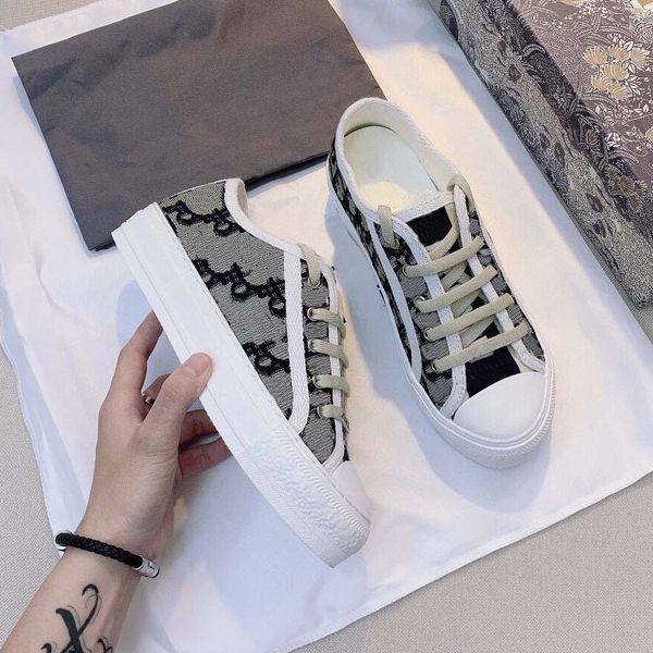 classics quality women shoes espadrilles sneakers printing walk sneaker embroidery canvas low platform shoes girls by home011, Black
classics quality women shoes espadrilles sneakers printing walk sneaker embroidery canvas low platform shoes girls by home011, Black