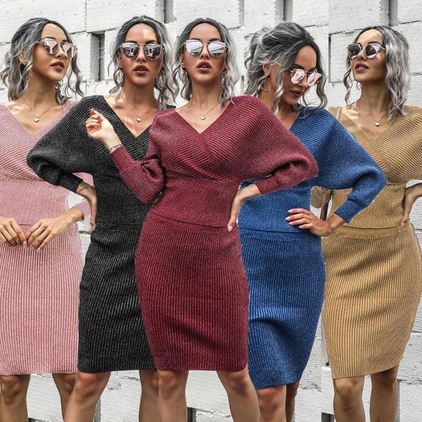 bright silk knitting v-neck bat-sleeved sweater + high waist 2020 new women winter two pcs suit1, White;black
bright silk knitting v-neck bat-sleeved sweater + high waist 2020 new women winter two pcs suit1, White;black
