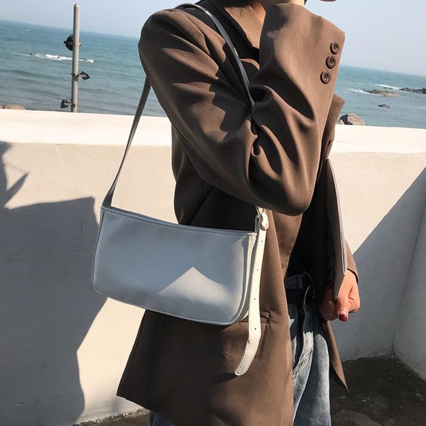 straight s плеча женщин японский и корейский простой квадратной конфеты цветные ручки мешок подмышками мешок универсальный одно плечо сумка 
straight s плеча женщин японский и корейский простой квадратной конфеты цветные ручки мешок подмышками мешок универсальный одно плечо сумка