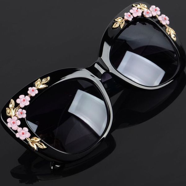 2019 luxury queen cat eye sunglasses for women rose flower vintage girls oculos de sol oversize brand design women sun glasses 1006, White;black
2019 luxury queen cat eye sunglasses for women rose flower vintage girls oculos de sol oversize brand design women sun glasses 1006, White;black