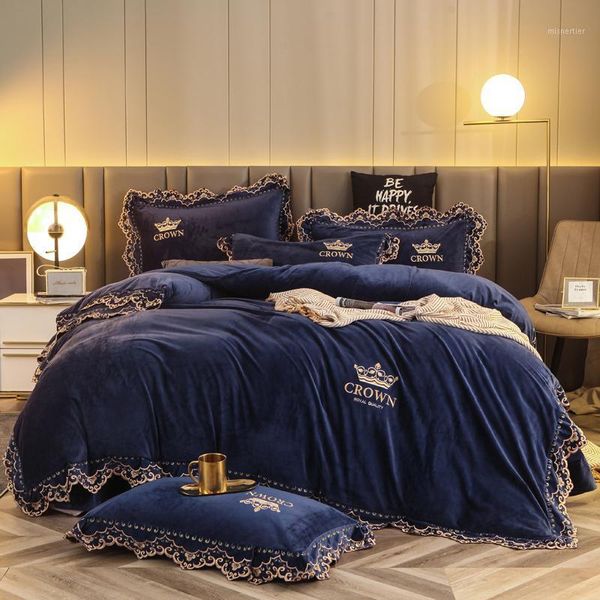 bedding sets 2021 winter crystal flannel crown set warm fleece embroidery lace duvet cover bed sheet king size 4pcs1
bedding sets 2021 winter crystal flannel crown set warm fleece embroidery lace duvet cover bed sheet king size 4pcs1