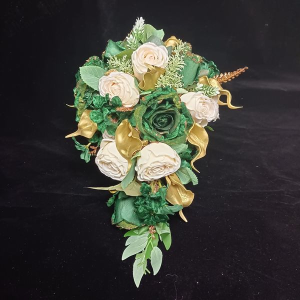 bridal bouquets green roses gloden calla lily cascading bouquet waterfall wedding flowers artificial handmade brooch bouquet noiva
bridal bouquets green roses gloden calla lily cascading bouquet waterfall wedding flowers artificial handmade brooch bouquet noiva