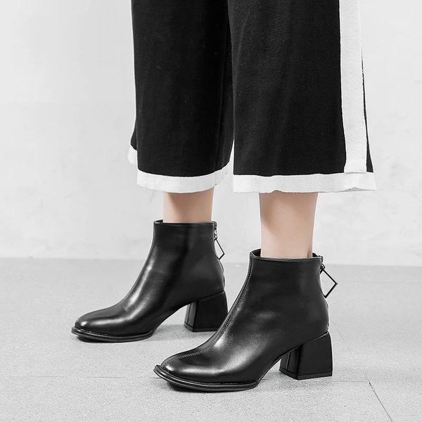 boots short for women with zipper, black high heel ankle (height 6cm 2.36inches, square toe)1
boots short for women with zipper, black high heel ankle (height 6cm 2.36inches, square toe)1