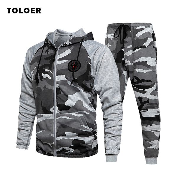 men camo tracksuit hooded two pieces set men autumn outerwear sweatshirts male jacket+pants set sporting clothing 2020 new 1004, Gray
men camo tracksuit hooded two pieces set men autumn outerwear sweatshirts male jacket+pants set sporting clothing 2020 new 1004, Gray