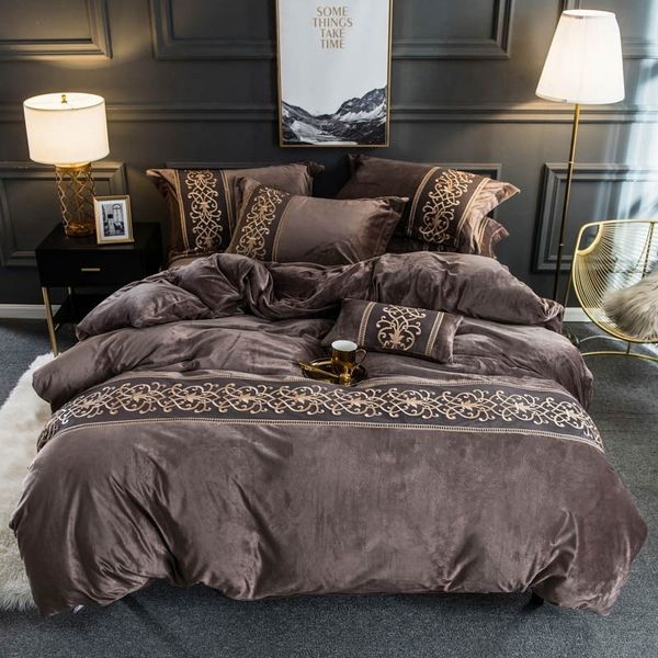 velvet flannel soft warm duvet cover set with chic embroidery lace king size 4pcs bedding set with fitted/flat bed sheets 1012
velvet flannel soft warm duvet cover set with chic embroidery lace king size 4pcs bedding set with fitted/flat bed sheets 1012
