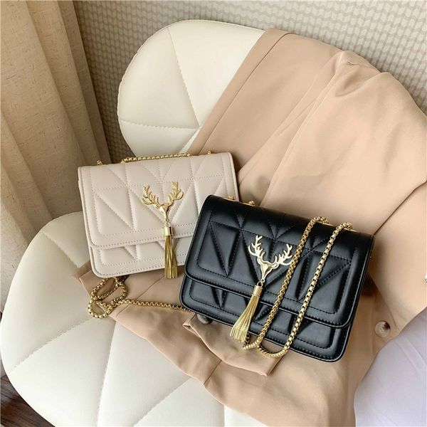 2020 малый квадрат bagfashionable новую мода одно плеча подмышки цепных женщин подмышек небольшого квадратного мешок чистого красный мешок п
2020 малый квадрат bagfashionable новую мода одно плеча подмышки цепных женщин подмышек небольшого квадратного мешок чистого красный мешок п