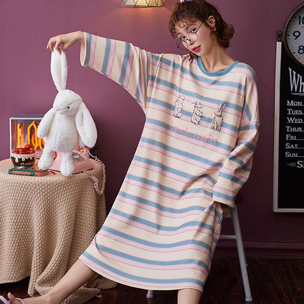2021 new plus size women autumn spring cotton nightdress style female sleepwear stripe o neck long sleeve homewear 0ick, Black;red
2021 new plus size women autumn spring cotton nightdress style female sleepwear stripe o neck long sleeve homewear 0ick, Black;red