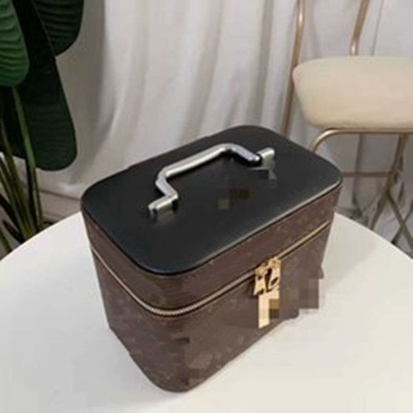 classic flower multifunctional cosmetic lace messenger bag womens portable new large capacity storage box high sense suitcase handbag sling
classic flower multifunctional cosmetic lace messenger bag womens portable new large capacity storage box high sense suitcase handbag sling
