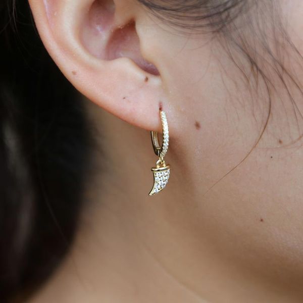 hoop & huggie arrived gold color horn charm earring for women 925 sterling silver delicate jewelry pave shiny cz fashion love gift, Golden;silver
hoop & huggie arrived gold color horn charm earring for women 925 sterling silver delicate jewelry pave shiny cz fashion love gift, Golden;silver