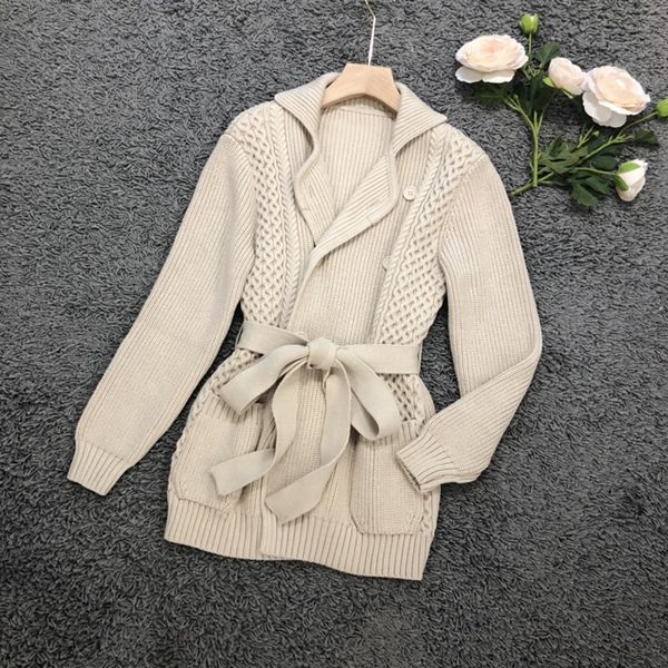2021 early spring new luxury design casual lazy style super classic retro cable cashmere knitted cardigan lady jacket ing, White;black
2021 early spring new luxury design casual lazy style super classic retro cable cashmere knitted cardigan lady jacket ing, White;black