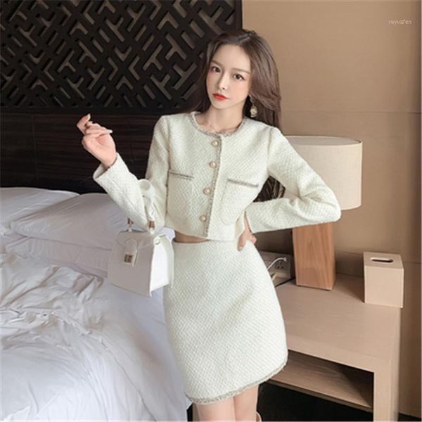 high-end autumn winter wool suits women 2 piece set fashion pearl button tweed short jacket coat+high waist mini skirt suit1, Gray
high-end autumn winter wool suits women 2 piece set fashion pearl button tweed short jacket coat+high waist mini skirt suit1, Gray
