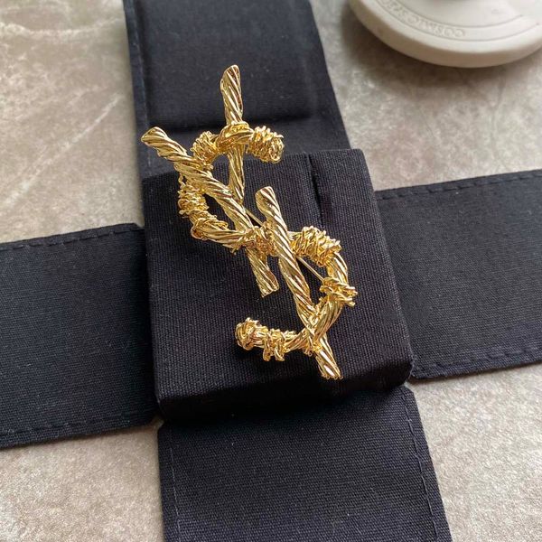 women designer brooch gold ys letter pin brooches ladies lapel pins corsage jewelry accessary wedding gifts, Gray
women designer brooch gold ys letter pin brooches ladies lapel pins corsage jewelry accessary wedding gifts, Gray
