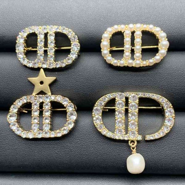 2022 latest factory wholesale new brooch net red same fashion diamond five pointed star pearl letter versatile female, Gray
2022 latest factory wholesale new brooch net red same fashion diamond five pointed star pearl letter versatile female, Gray