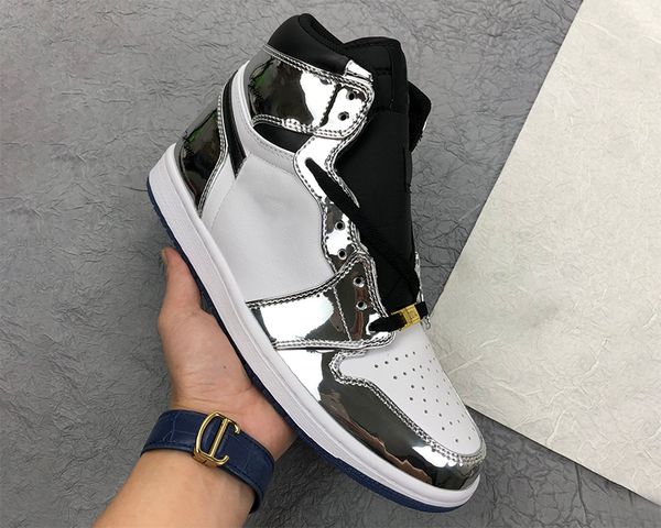 mens 1 high og jumpman basketball shoes 1s pass the torch royal liquid plated silver toemetallic gold unc patent men women sneakers trainers
mens 1 high og jumpman basketball shoes 1s pass the torch royal liquid plated silver toemetallic gold unc patent men women sneakers trainers