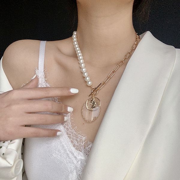 pearl stitching long lapped necklace, simple temperament, crystal leaf pendant, clavicle chain, female fashion, Silver
pearl stitching long lapped necklace, simple temperament, crystal leaf pendant, clavicle chain, female fashion, Silver