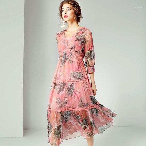 2020 summer women's bohemian v-neck three quarter real silk printing lace patchwork dress female elegant luxury clothing r108321, Black;gray
2020 summer women's bohemian v-neck three quarter real silk printing lace patchwork dress female elegant luxury clothing r108321, Black;gray