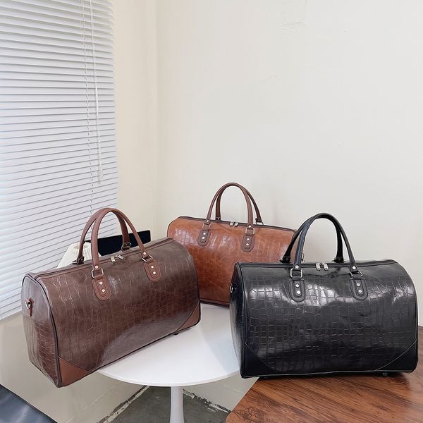 leather holdall weekender bag custom leather duffle bags luxury single shoulder pack with shoes compartment
leather holdall weekender bag custom leather duffle bags luxury single shoulder pack with shoes compartment
