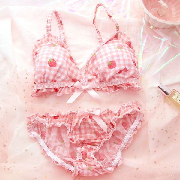 cute cream strawberry lattice pattern soft girl sleep underwear women's kawaii mesh ruffles bow lingerie set student, Red;black
cute cream strawberry lattice pattern soft girl sleep underwear women's kawaii mesh ruffles bow lingerie set student, Red;black