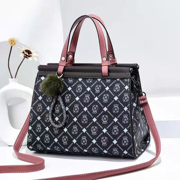designer purses women shoulder bag 2021new fashion handbags large tote bags crossbody handbag pu leather handbag purse lady shopping packs 7
designer purses women shoulder bag 2021new fashion handbags large tote bags crossbody handbag pu leather handbag purse lady shopping packs 7