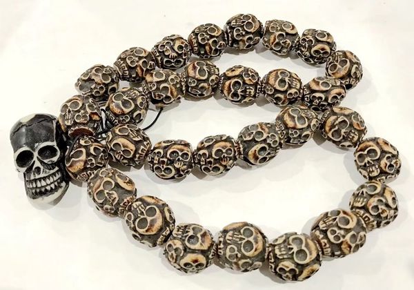 handmade bracelet pendant carved black color skull totem yak bone beads rock antique jewelry
handmade bracelet pendant carved black color skull totem yak bone beads rock antique jewelry