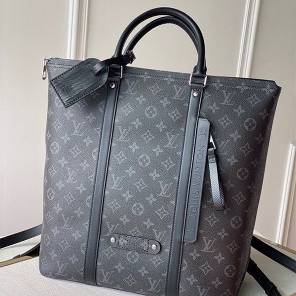 2114 spot real s the new lady's handbag high-end custom quality fashion fashion style large capacity handbag hardware metal collocation
2114 spot real s the new lady's handbag high-end custom quality fashion fashion style large capacity handbag hardware metal collocation