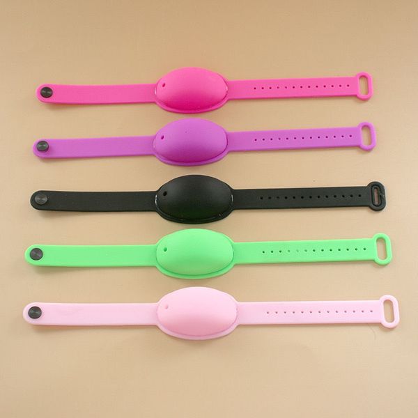 20ml kids hand sanitizer wrist bracelet with dispensing bottle set children silicone bangle portable alcohol degerming wristband 2021 g10708, Red;brown
20ml kids hand sanitizer wrist bracelet with dispensing bottle set children silicone bangle portable alcohol degerming wristband 2021 g10708, Red;brown