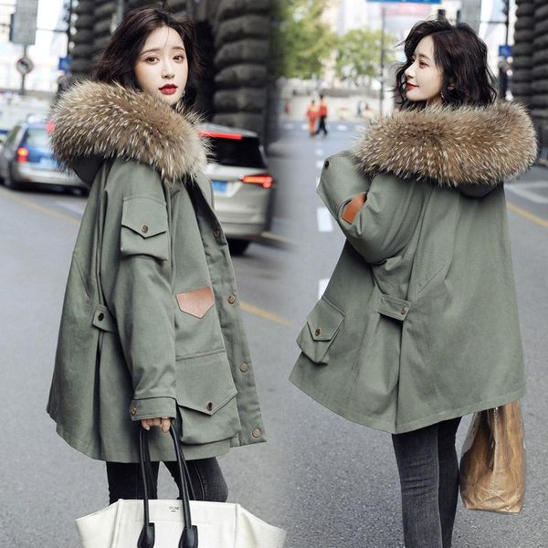 in 2021 the new park down jacket female removable white duck down really short raccoon fur collar fashion winter coat, Black
in 2021 the new park down jacket female removable white duck down really short raccoon fur collar fashion winter coat, Black