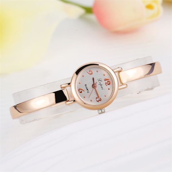 factory sale women's luxury watch, quartz crystal watch, women's classic irregular gold watch, lvpai watch, Slivery;brown
factory sale women's luxury watch, quartz crystal watch, women's classic irregular gold watch, lvpai watch, Slivery;brown