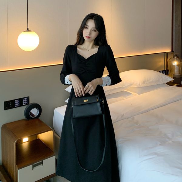 korean women's with french lace stitching, waist closing, small black skirt, hepburn dress
korean women's with french lace stitching, waist closing, small black skirt, hepburn dress