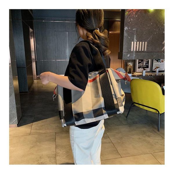 duffel bags 2021 large capacity portable single room slant straddle bag fitness travel plaid lightweight mami lady1
duffel bags 2021 large capacity portable single room slant straddle bag fitness travel plaid lightweight mami lady1