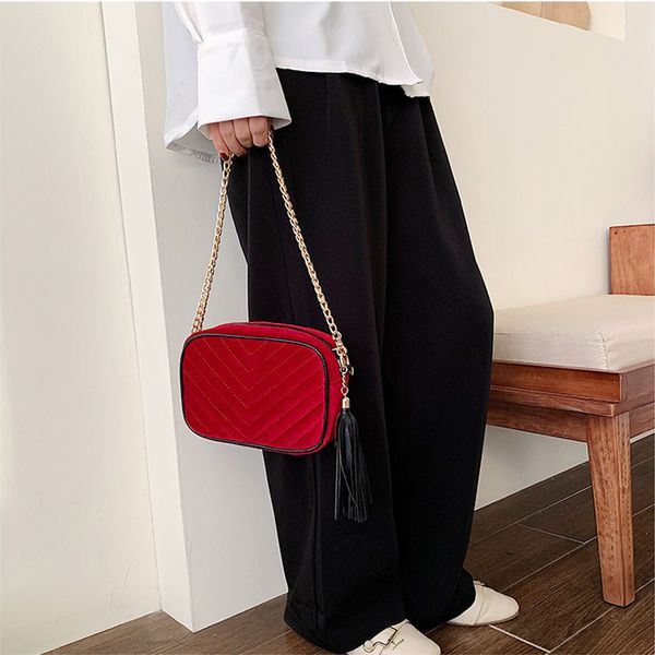 2020 spring new women's bag retro tassel small square corduroy chain bag wild messenger shoulder five colors optional
2020 spring new women's bag retro tassel small square corduroy chain bag wild messenger shoulder five colors optional