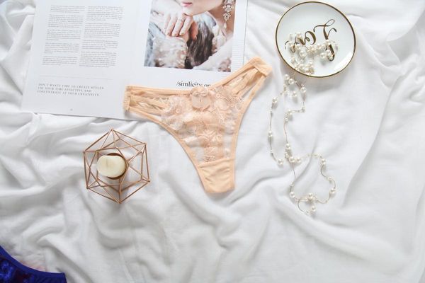 women's panties japanese cute lace underwear female hollow transparent temptation cotton crotch thong with low waist and ultra-thin t w, Black;pink
women's panties japanese cute lace underwear female hollow transparent temptation cotton crotch thong with low waist and ultra-thin t w, Black;pink
