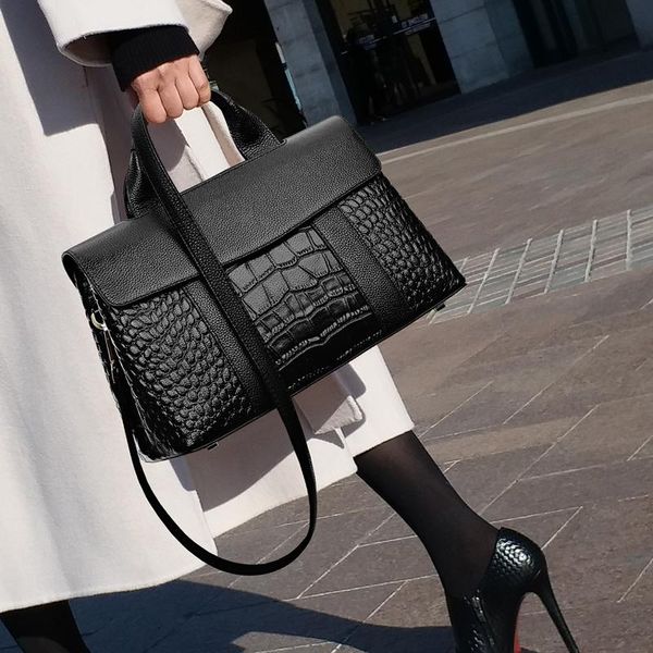 benviched ladies' pu crocodile pattern bag 2020 new fashion retro simple atmospher handbag inclined single shoulder bag c402
benviched ladies' pu crocodile pattern bag 2020 new fashion retro simple atmospher handbag inclined single shoulder bag c402