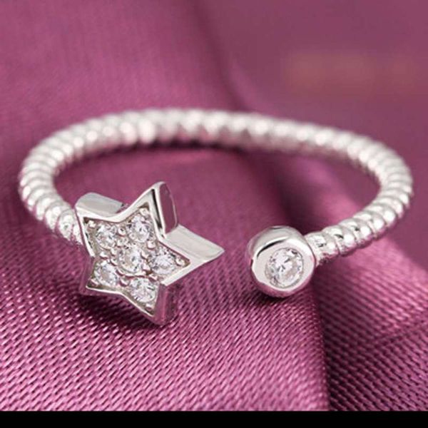 Luxurys Designers Fashion Jz011 platinum plated open and flexible star set women's ring, Silver
Luxurys Designers Fashion Jz011 platinum plated open and flexible star set women's ring, Silver