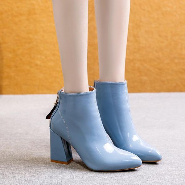 boots women 2021 autumn and winter high-heeled women's pointed patent leather plus velvet warm fashion short, Black 
boots women 2021 autumn and winter high-heeled women's pointed patent leather plus velvet warm fashion short, Black