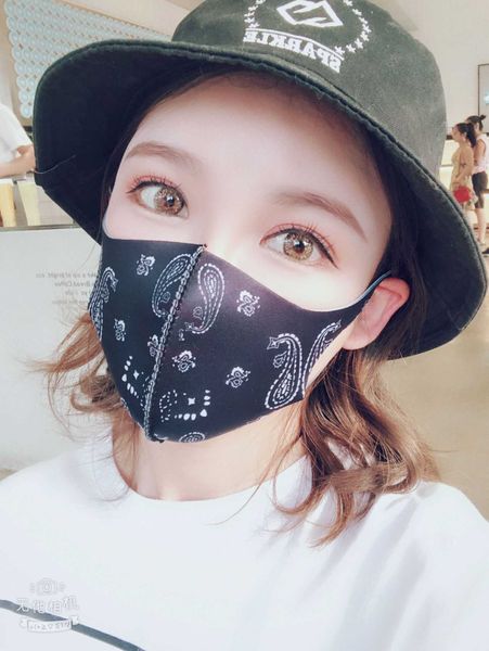 new luhan star personalized trendy hip-hop mask student men's and women's fashion mask mask
new luhan star personalized trendy hip-hop mask student men's and women's fashion mask mask