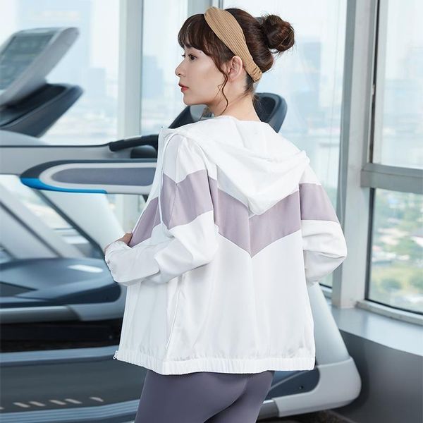 women's running jackets sports jacket hooded windproof loose fitness stitching color baseball uniform breathable quick-drying yoga wear
women's running jackets sports jacket hooded windproof loose fitness stitching color baseball uniform breathable quick-drying yoga wear