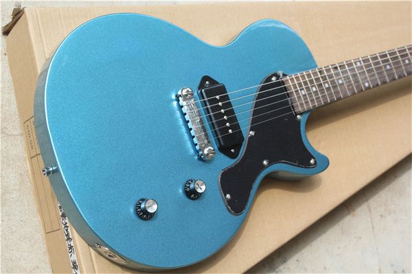 flyoungstandard lp flat electric guitar metal blue body p90 pickup rosewood fingerboard
flyoungstandard lp flat electric guitar metal blue body p90 pickup rosewood fingerboard