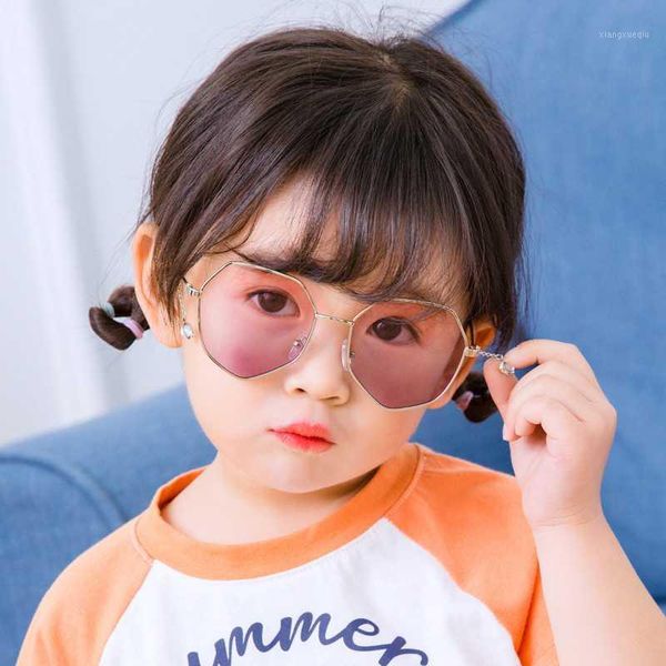 2020 new chain sunglasses for kids 3-8 yrs street fashion girls sun glasses uv400 beach travel metal glasses child oculos n5181, Blue
2020 new chain sunglasses for kids 3-8 yrs street fashion girls sun glasses uv400 beach travel metal glasses child oculos n5181, Blue